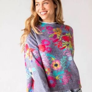 NATURAL LIFE Soft Gray Floral Sweater